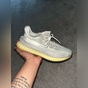 Yeezy 350 V2 Citrin